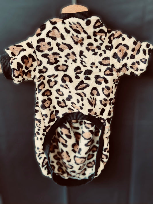 Pullover Leo Print