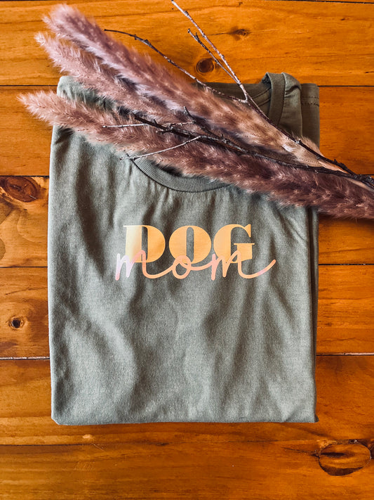 T-Shirt „Dog mom“ olivgrün